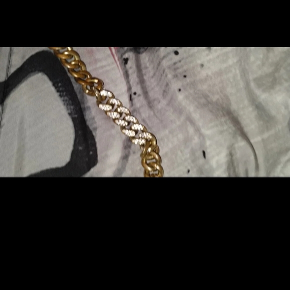 Chain - Picture 2 of 4